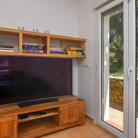 El Elefante By Aguilarent Willa